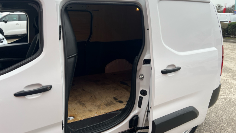 Citroen Berlingo Xl Diesel 1.5 BlueHDi 950Kg Enterprise Ed 100ps 6 Speed S/S